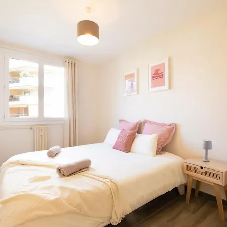 Chez Ambre Et Flo - Queen Size Clim Centre Parking