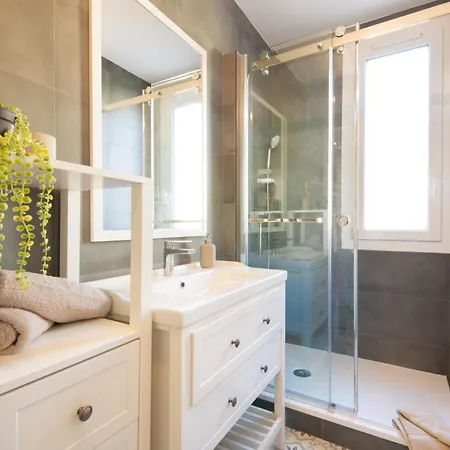 Lägenhet Chez Ambre Et Flo - Queen Size Clim Centre Parking