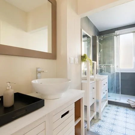 Chez Ambre Et Flo - Queen Size Clim Centre Parking